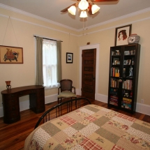 The Maple Leaf House bedroom